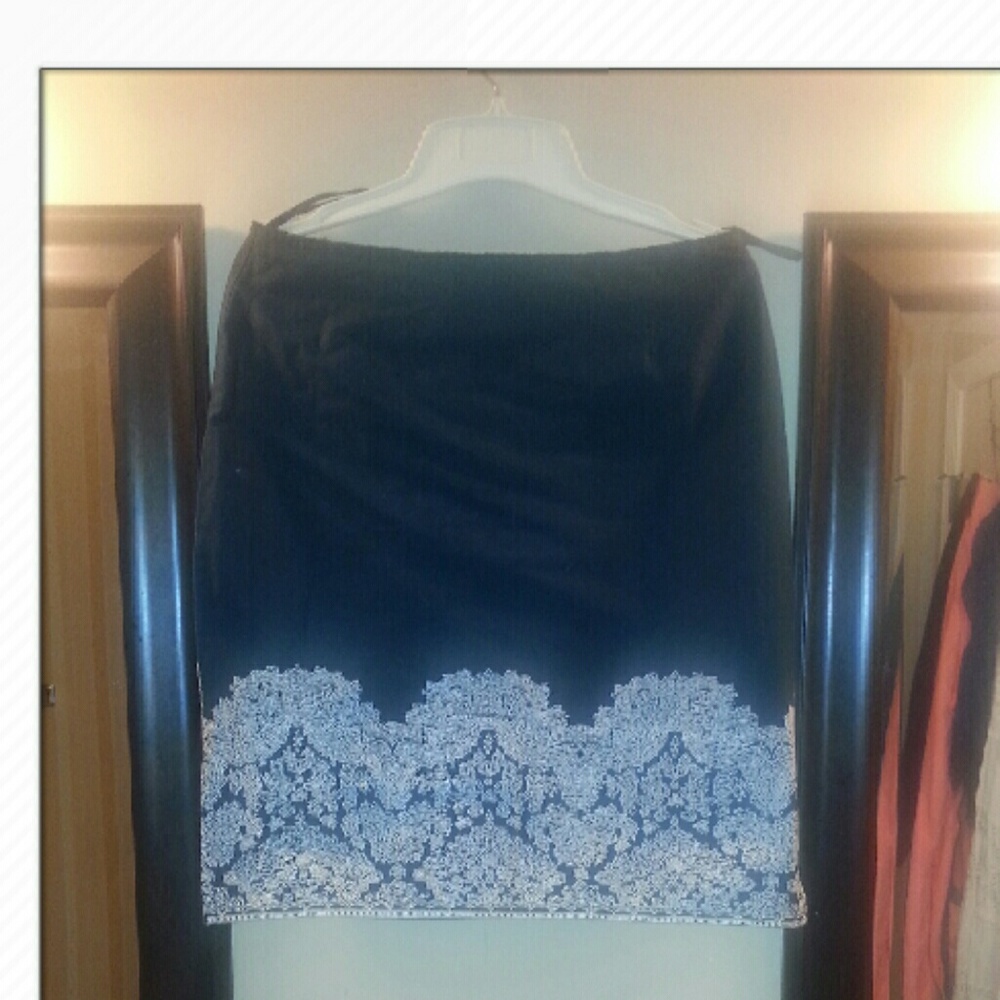 Bandana styled blue and white skirt